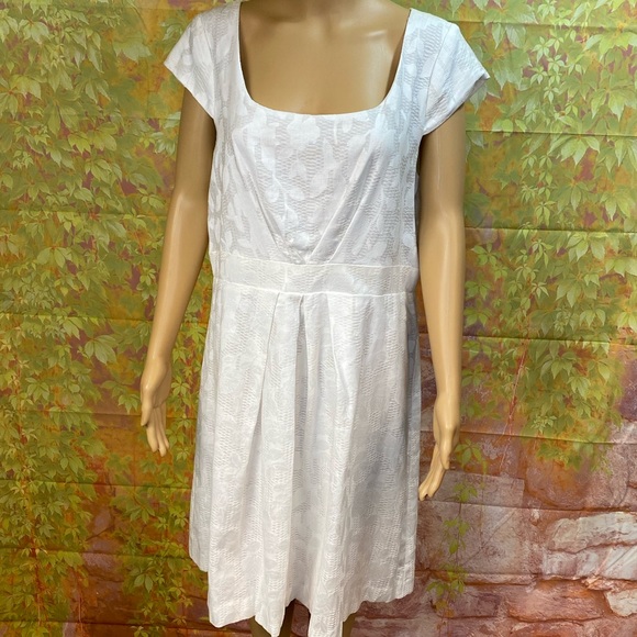 Danny & Nicole Dresses & Skirts - Danny & Nicole Textured Cotton Dress